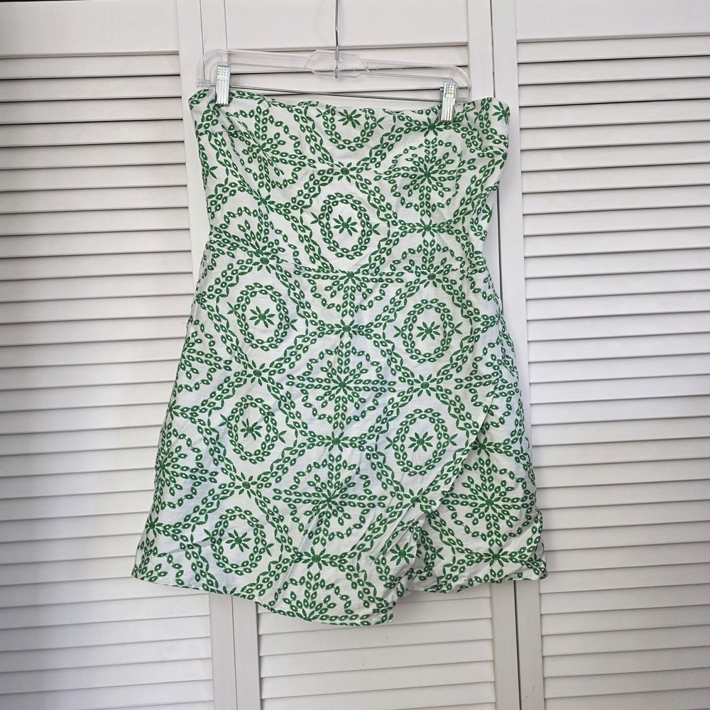 Green and White Patterned Strapless Dress